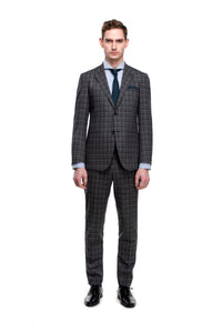 Grey Suit ottotos